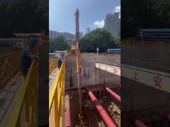 XCMG E310 Modell kommt mit einem 25-Meter-Drei-Abschnitt-teleskopischen Sprung und mit einem 2,2 Kubikmeter Orang